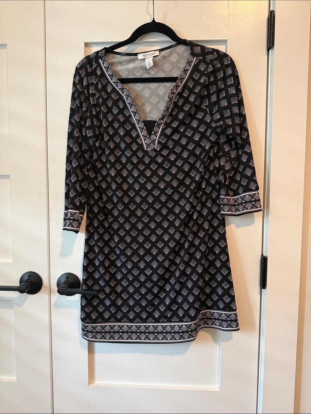 Geometric Print V-Neck Tunic Dress